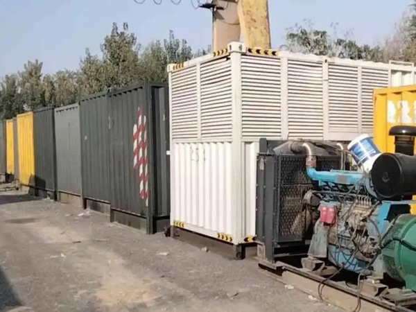 沙县200KW柴油发电机机组每小时油耗是多少?